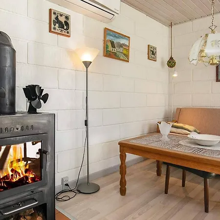 Charming 4-person In Ls, Denmark Feriehus